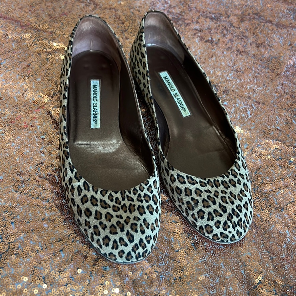 Manolo Blahnik Leopard Print Printed Suede Flats Pumps, Size 39 (US size 8)